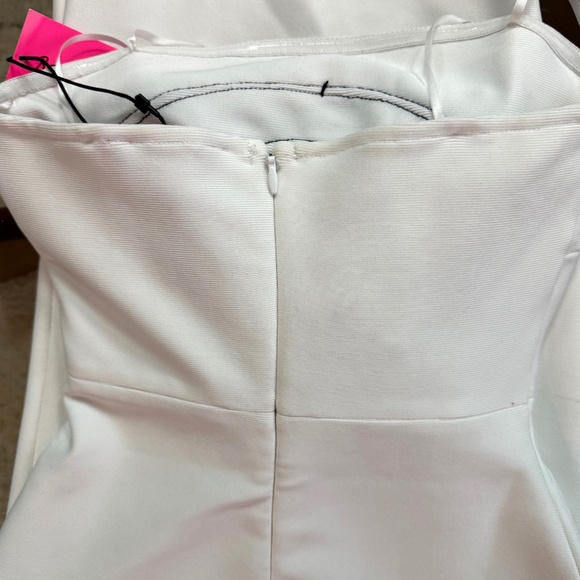 Betsy Johnson White dress with black flower, Size M, NWT - Picture 10 of 10